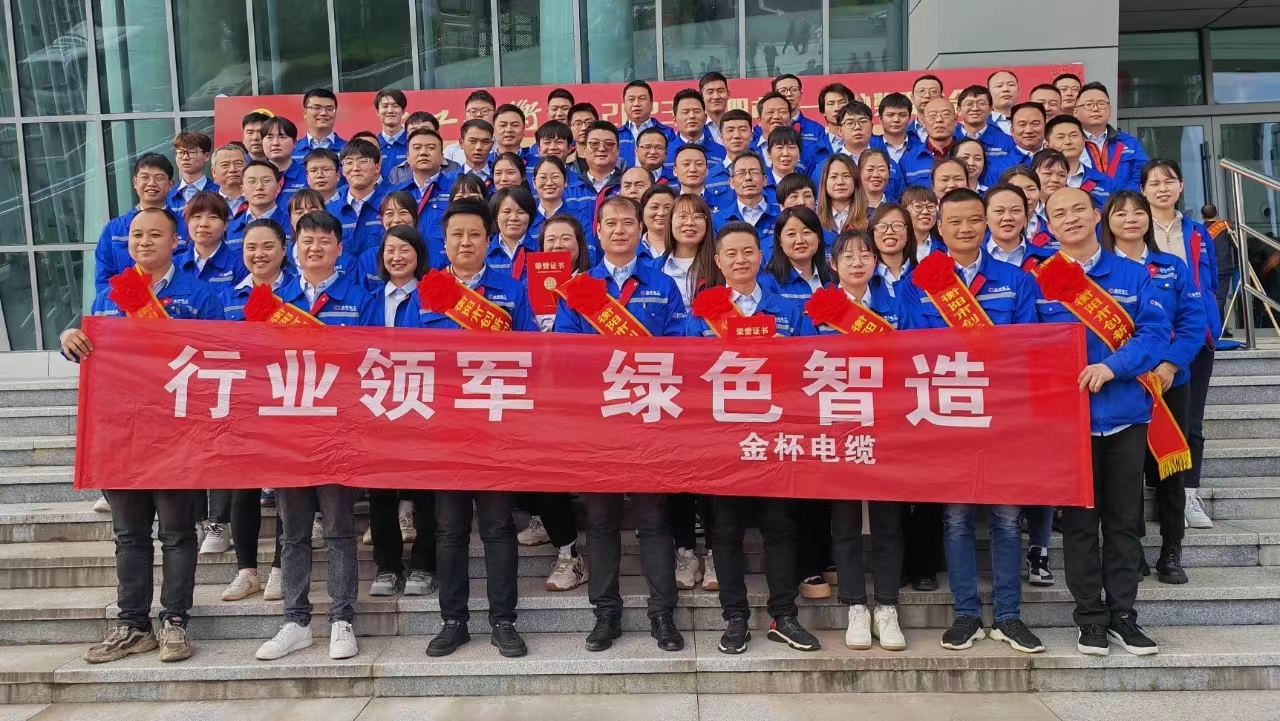 1f6fd18b-5540-4bd1-bf48-95616bbf5a3f